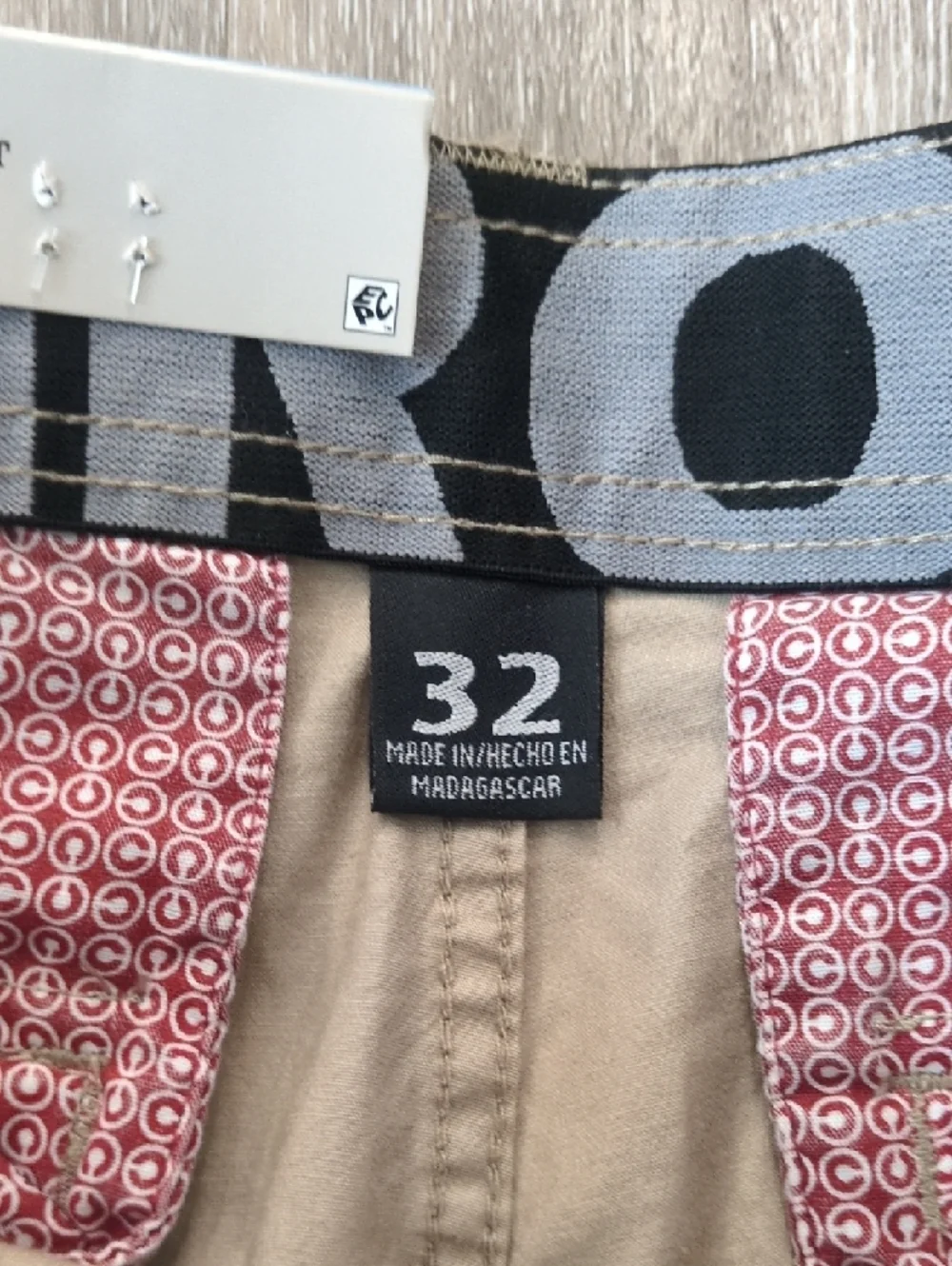 Men's Iron Co. Casual Cargo Shorts in Khaki - Lightweight Everyday Wear - Picture 6 of 7